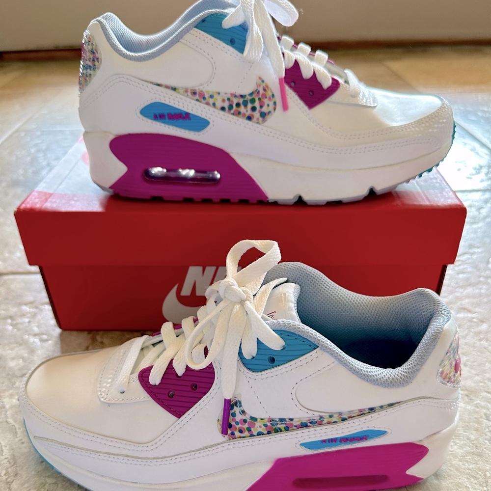 Nike Air Max 90 LTR SE White/Multi-color. 7 Ladies; 6 Youth; 38.5 Eur. New! - Picture 4 of 6